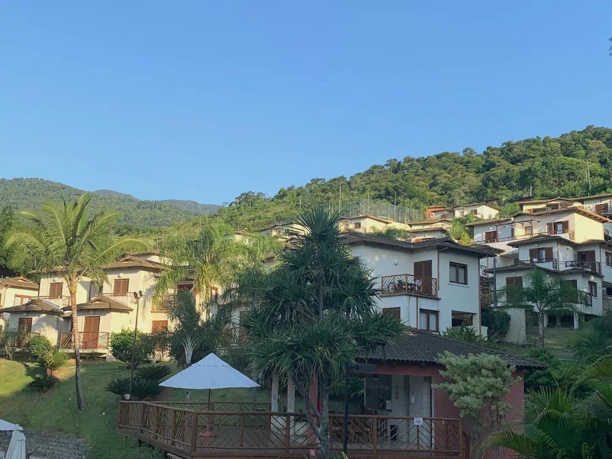 Bangalô duplex, vista para o mar, Yacamim, Praia do Curral, Ilhabela Exterior foto