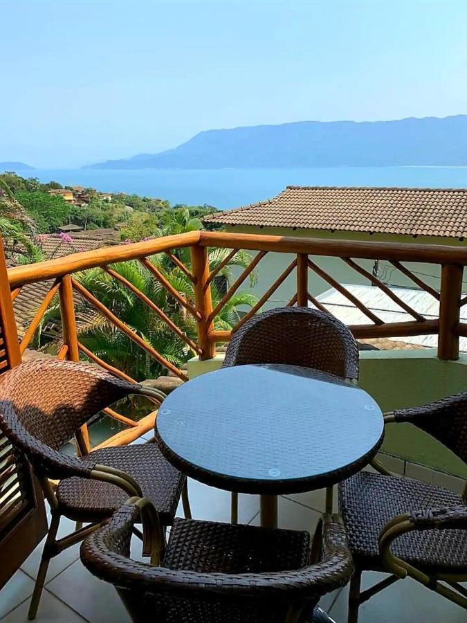 Bangalô duplex, vista para o mar, Yacamim, Praia do Curral, Ilhabela Exterior foto