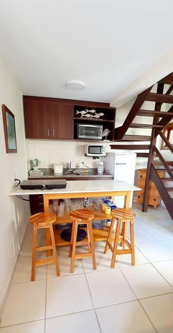 Bangalô duplex, vista para o mar, Yacamim, Praia do Curral, Ilhabela Exterior foto